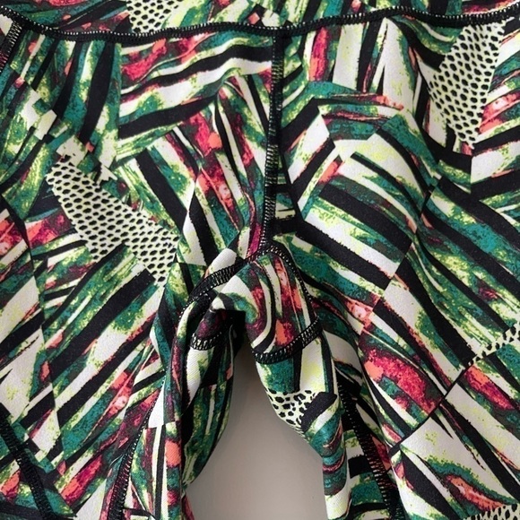 Zella Tropical Print leggings. Size small - Picture 6 of 15